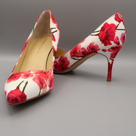 Ivanka Trump Shoes - Ladies Ivanka Trump Leasther Sole 8.5W High Heels